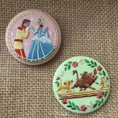 シンデレラとライオンキングのピンバッジセット