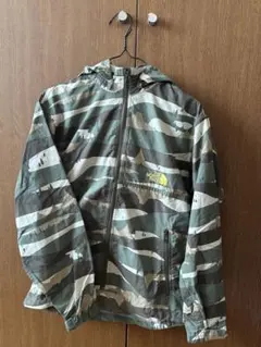 THE NORTH FACE カモフラージュジャケット　フード取り外し可能
