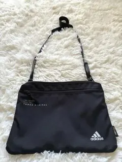 adidas アディダス ショルダー 斜めがけブラック サコッシュ 軽量 ロゴ