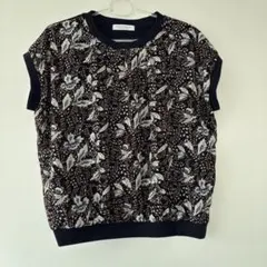 未使用品　UNITED ARROWS ユナイテッドアローズ　カットソー　ネイビーのサムネイル