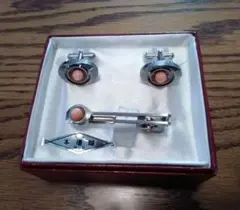 本珊瑚付きカフスボタンとタイピンセット・新品未使用