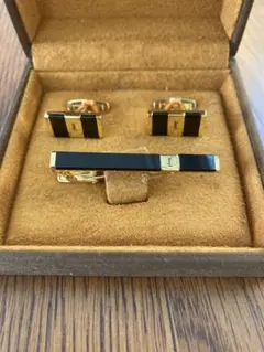 イヴ・サンローラン タイピン&カフスボタン