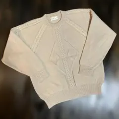 クリーム色 ケーブル編み 長袖ニットセーター