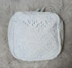 ホワイト レース模様 スクエアポーチ 中型