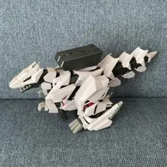 ゾイドP21バーサークフューラー P19バーサークフューラー素体フィギュア付き ゾイドP21バーサークフューラー P19バーサークフューラー素体
