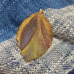 メルカリ最安値価格！新品　葉型ペンダントトップ