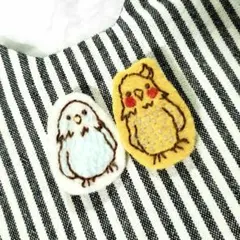 ことりさんブローチ38　小鳥　ブローチ　インコ　オカメインコ　ハンドメイド