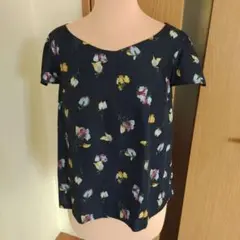 インデックス　小花柄ブラウス