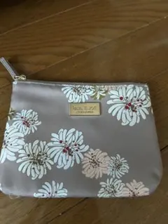処分決定！PAUL & JOE ACCESSOIRES 花柄ポーチのサムネイル
