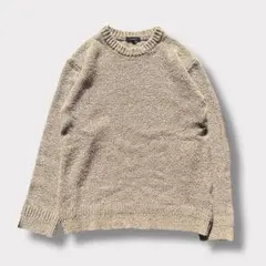 ベージュ ニット