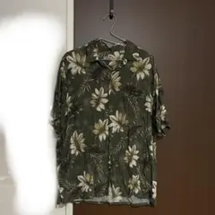 ボタニカル柄 アロハシャツ カーキ 半袖シャツのサムネイル