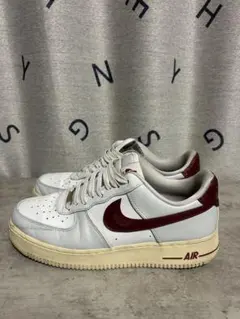 Nike Air Force 1 ホワイト/バーガンディ