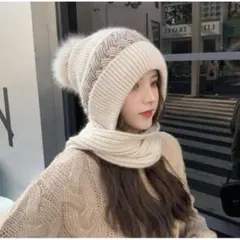 〇⭐️即購入歓迎⭐️ネックウォーマー一体型　ポンポン付き　ニットキャップ　ホワイ