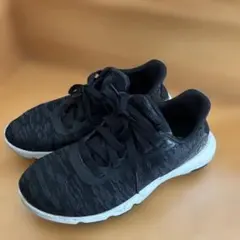 Reebok イージートーンブラック スニーカー22.5cm