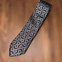 【GUCCI】 幾何学模様 シルクネクタイ