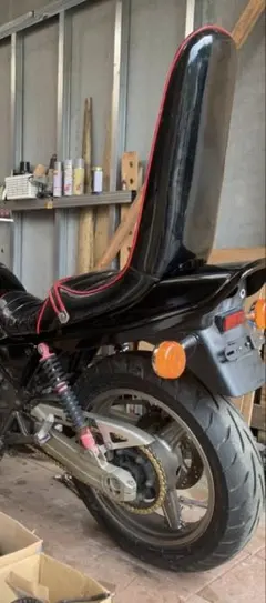 ゼファーΧ 三段シート 黒赤エナ60センチ/ ZR400G ゼファー400カイ
