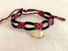 いちご柄チェーン風ミサンガ　黒ピンク　ブレスレット