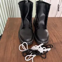 ドクターマーチン　8ホール