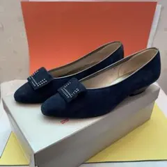 ネイビー スエード リボン付き シューズ 23 E