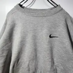 NIKE　ヴィンテージ　スウェット　トレーナー　サイズ実寸　刺繍ロゴ　古着コーデ