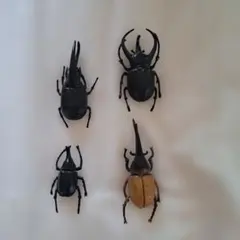 カブトムシ・ フィギュア 4体セット