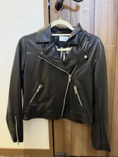 【お値下げ中】AZUL フェイクレザーライダース/レディース/アウター Sサイズ