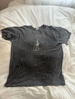 グレー Tシャツ