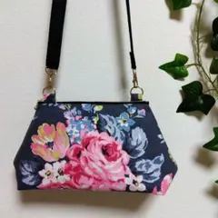 ハンドメイド　キャスキッドソン　台形型ショルダーポーチ