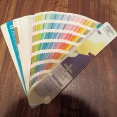 中古】パントーン 色見本帳 PANTONE PLUS SERIES コート紙 - メルカリ