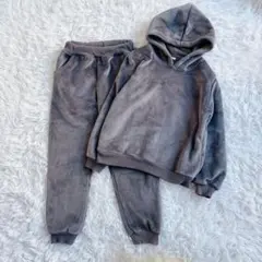 韓国子ども服　パーカー　パンツ　セットアップ　ベロア　裏起毛　140