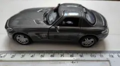 【掘出し物】メルセデス・ベンツ SLS AMG ミニカー 1/43のサムネイル