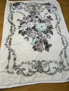 ２枚合わせ花柄毛布　マイヤー毛布　シングル　140x200 アクリル　日本