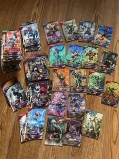 まとめ売り。仮面ライダーガンバレジェンズ　100枚超　LRカード、SRカードあり
