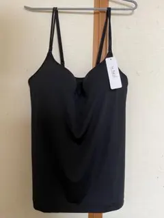 tu-hacci ブラック カップ付きキャミソール