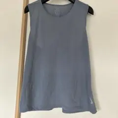 NIKEグレー ノースリーブ トップス