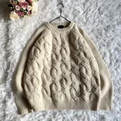 オオカミとフクロウ ケーブル編みウール混クルーニット