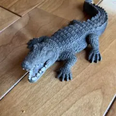 ワニ フィギュア 爬虫類 リアルのサムネイル