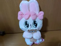 エスターバニーのぬいぐるみ