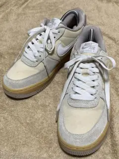 NIKE ウィメンズ エア フォース 1 '07 23cm