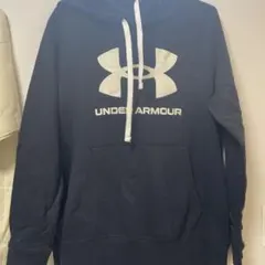 UNDER ARMOUR フード付きパーカー