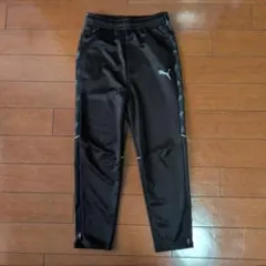 Puma ブラック パンツ150（小さめなので140サイズの方へオススメです）