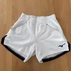 ミズノ　バドミントン　ショートパンツ