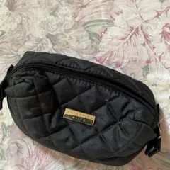 ブラック キルティング ポーチ