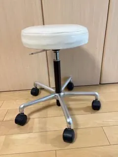 タカラベルモント　エステスサロン　チェア