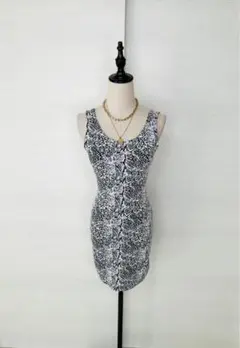 パイソン柄 ノースリーブ タイトトップス Black & white dress
