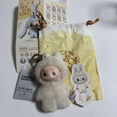 POPMART イニシャルラブブAポップマート　正規品キーホルダー ぬいぐるみ