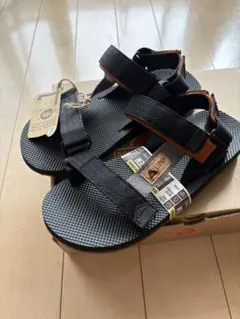 폴러 x 프리워터스 샌들 남성용 블랙