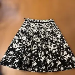 リフレクト花柄スカートのサムネイル