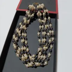 ヴィンテージ　パールビーズの素敵な6連ネックレス　ブラック&ホワイト&ゴールド