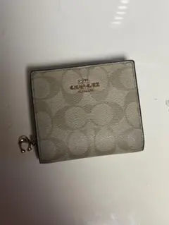 COACH 二つ折り財布 シグネチャー柄のサムネイル